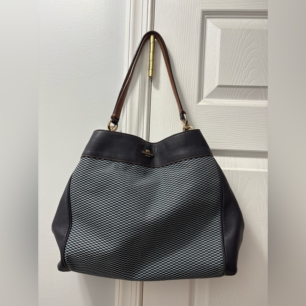 Pre-owned Triple Compartment Coach Lexy Legacy Shoulder Bag Navy - Picture 1 of 13